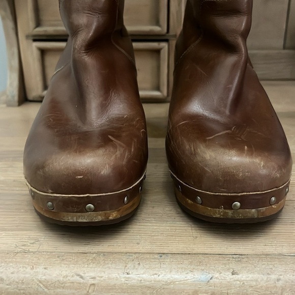 UGG Lynnea Boots Chestnut Leather Sheepskin Lining Wooden Platforms Clog Size 7 - Picture 8 of 12